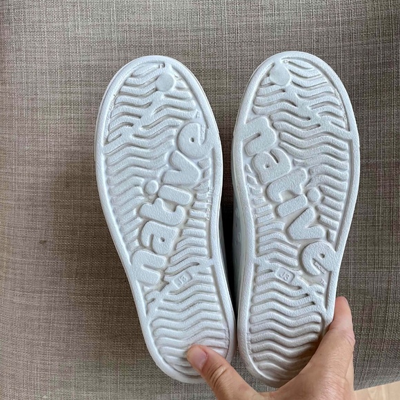 Native white shoes size 3 Junior - Picture 5 of 6